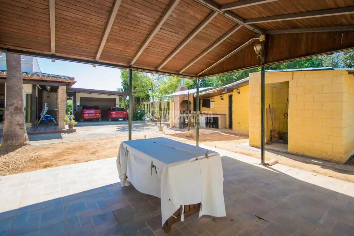Jardín de Finca rústica en venta en Utrera con Aire acondicionado, Calefacción y Amueblado