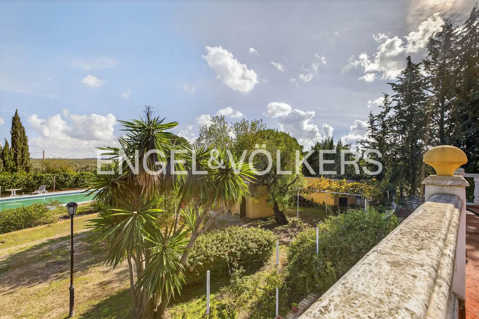 Exterior view of Houses for sale in Morón de la Frontera  with Air Conditioner, Heating and Private garden