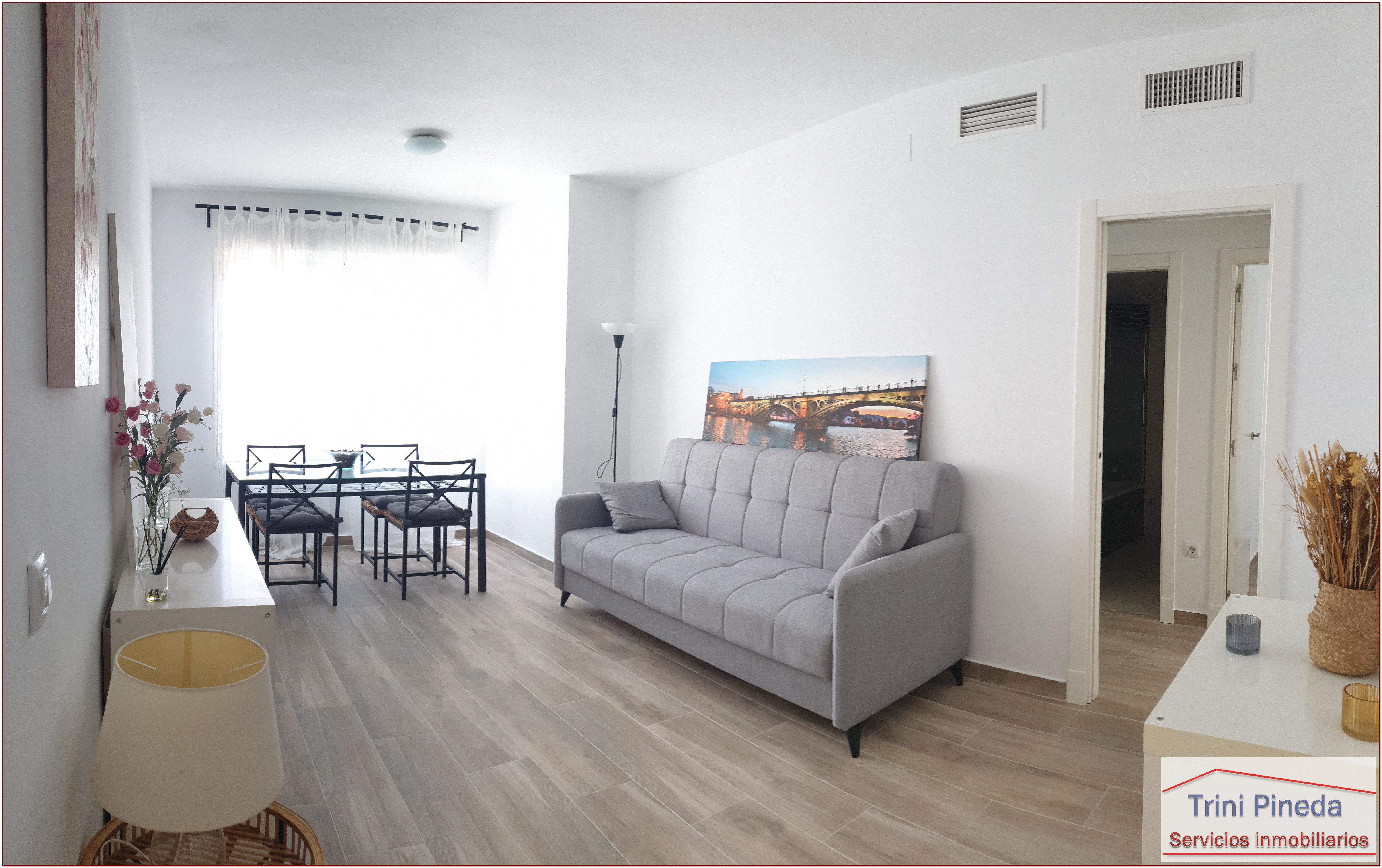 Sala d'estar de Pis de lloguer en  Sevilla Capital amb Aire condicionat, Calefacció i Parquet