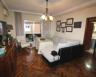 Living room of Flat for sale in Ciudad Real Capital  with Air Conditioner, Heating and Parquet flooring