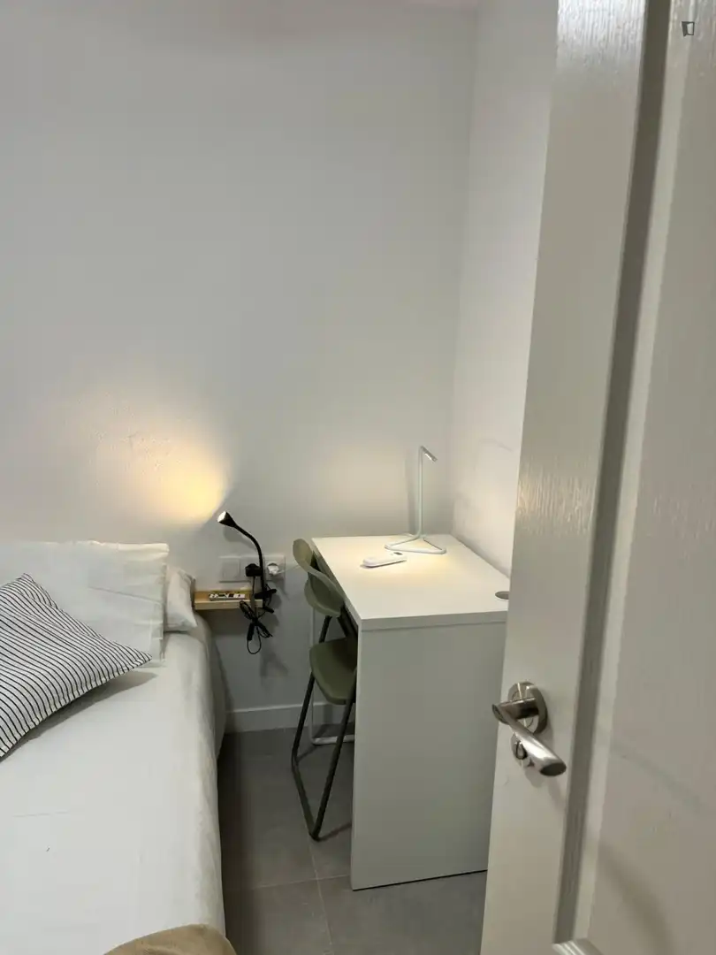 Dormitori de Apartament de lloguer en Valencia amb Aire condicionat, Moblat i Forn