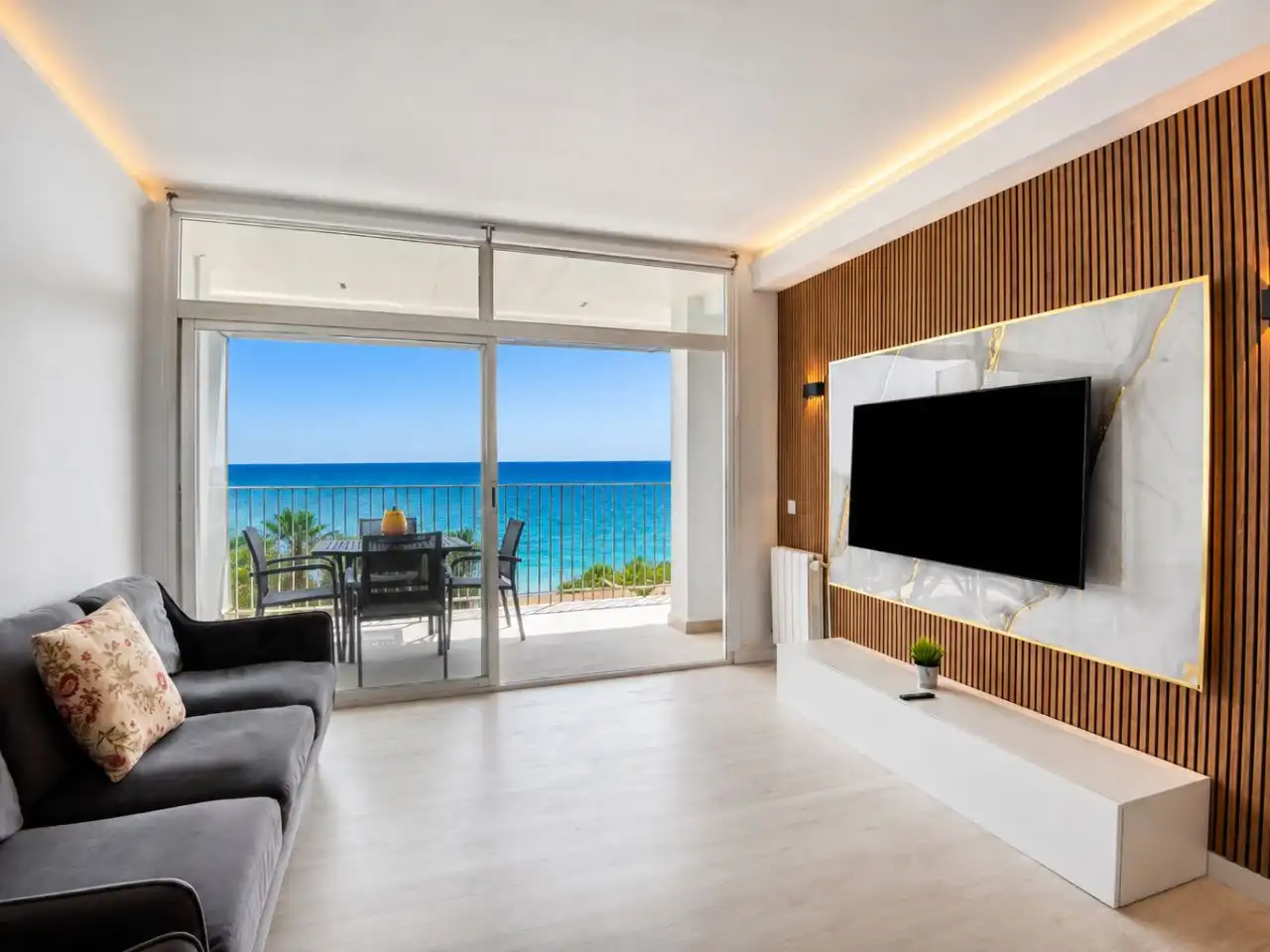 Apartament amb ascensor de lloguer a passeig maritim 62