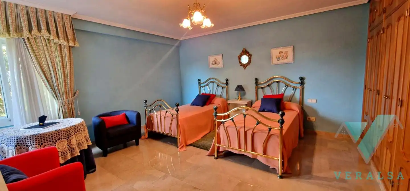 Casa o xalet en venda a Del Bonsái, Prado Norte