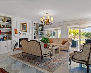 Living room of Single-family semi-detached for sale in Marbella  with Air Conditioner, Heating and Private garden