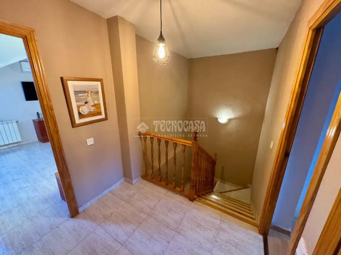 Casa adosada en venta en Villanueva de la Torre con Aire acondicionado