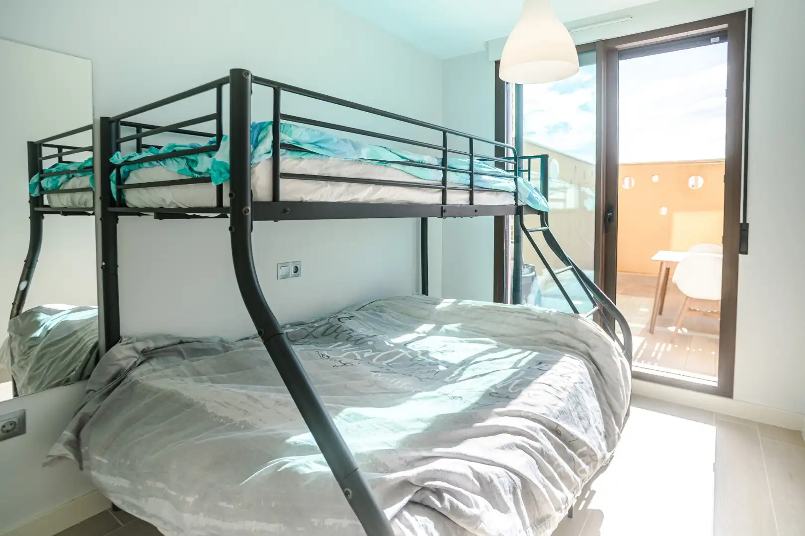 Dormitori de Apartament en venda en Cartagena amb Parquet, Terrassa i Balcó
