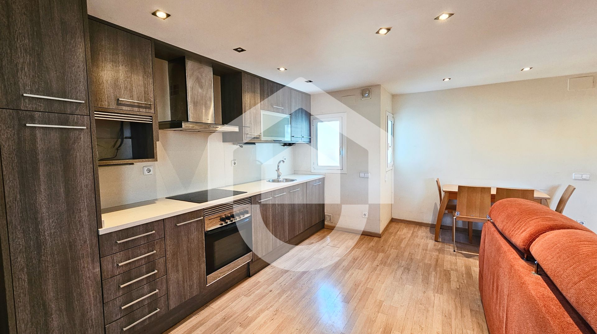 Kitchen of Flat for sale in  Barcelona Capital  with Air Conditioner, Terrace and Oven