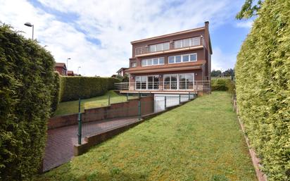 Vista exterior de Casa o xalet en venda en Sada (A Coruña) amb Terrassa i Balcó