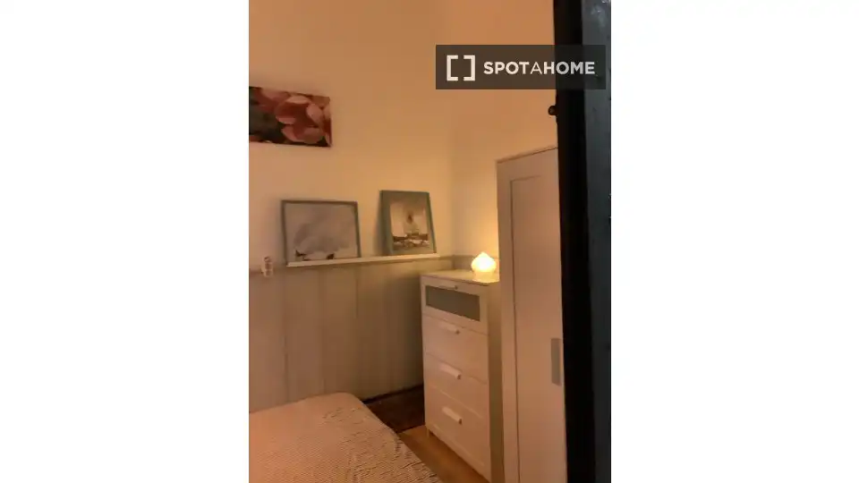 Room in Arenales - Lugo - Avda. Marítima