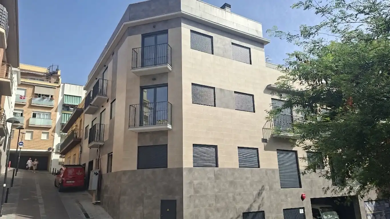 Flat with terrace for sale in Centre