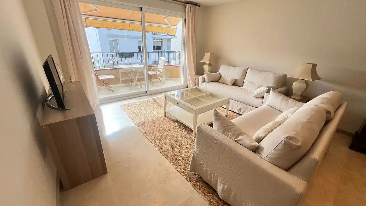 Sala d'estar de Apartament de lloguer en Marbella amb Aire condicionat, Calefacció i Terrassa