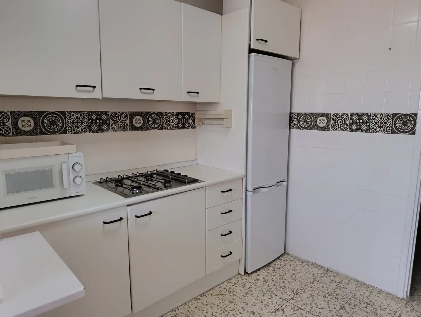 Cocina de Piso de alquiler en Dos Hermanas con Aire acondicionado, Terraza y Amueblado
