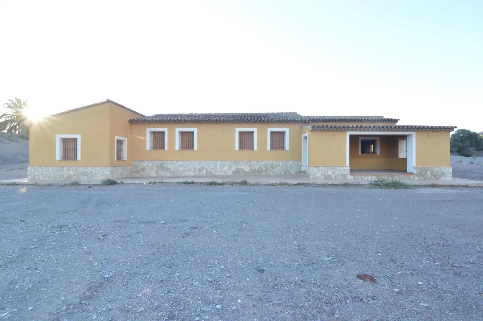 Casa rústica amb jardí en venda a Tébar - Los Arejos