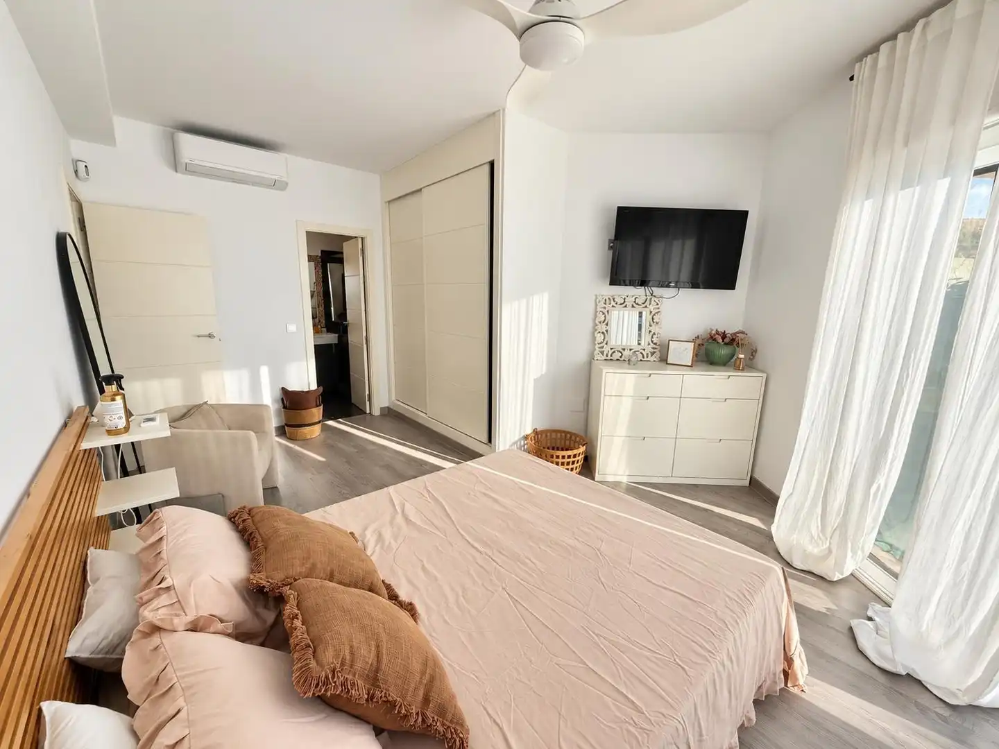 Habitación de Piso en venta en Fuengirola con Aire acondicionado, Jardín privado y Terraza