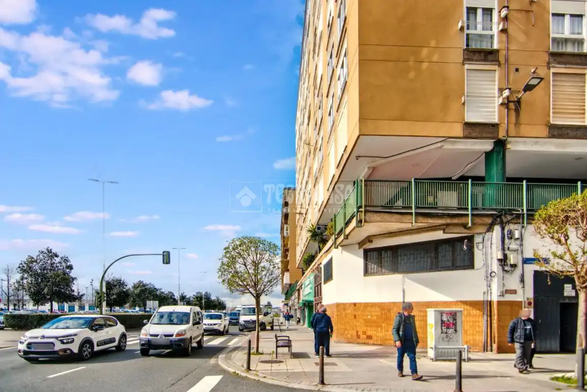 Vista exterior de Piso en venta en Santander con Calefacción y Amueblado