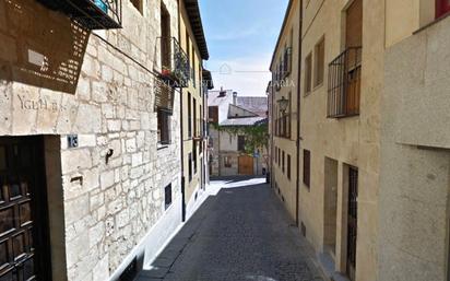 Vista exterior de Pis en venda en Salamanca Capital amb Calefacció i Moblat