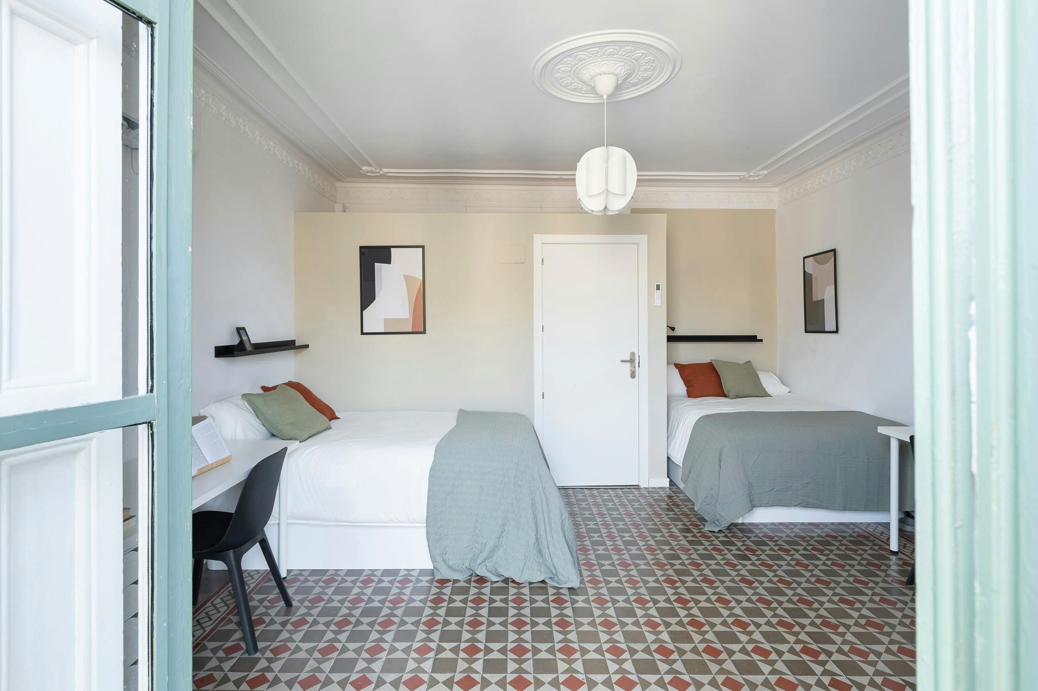 Dormitori de Pis per a compartir en  Barcelona Capital amb Moblat, Rentadora i Balcó