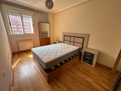 Bedroom of Flat for sale in Valladolid Capital