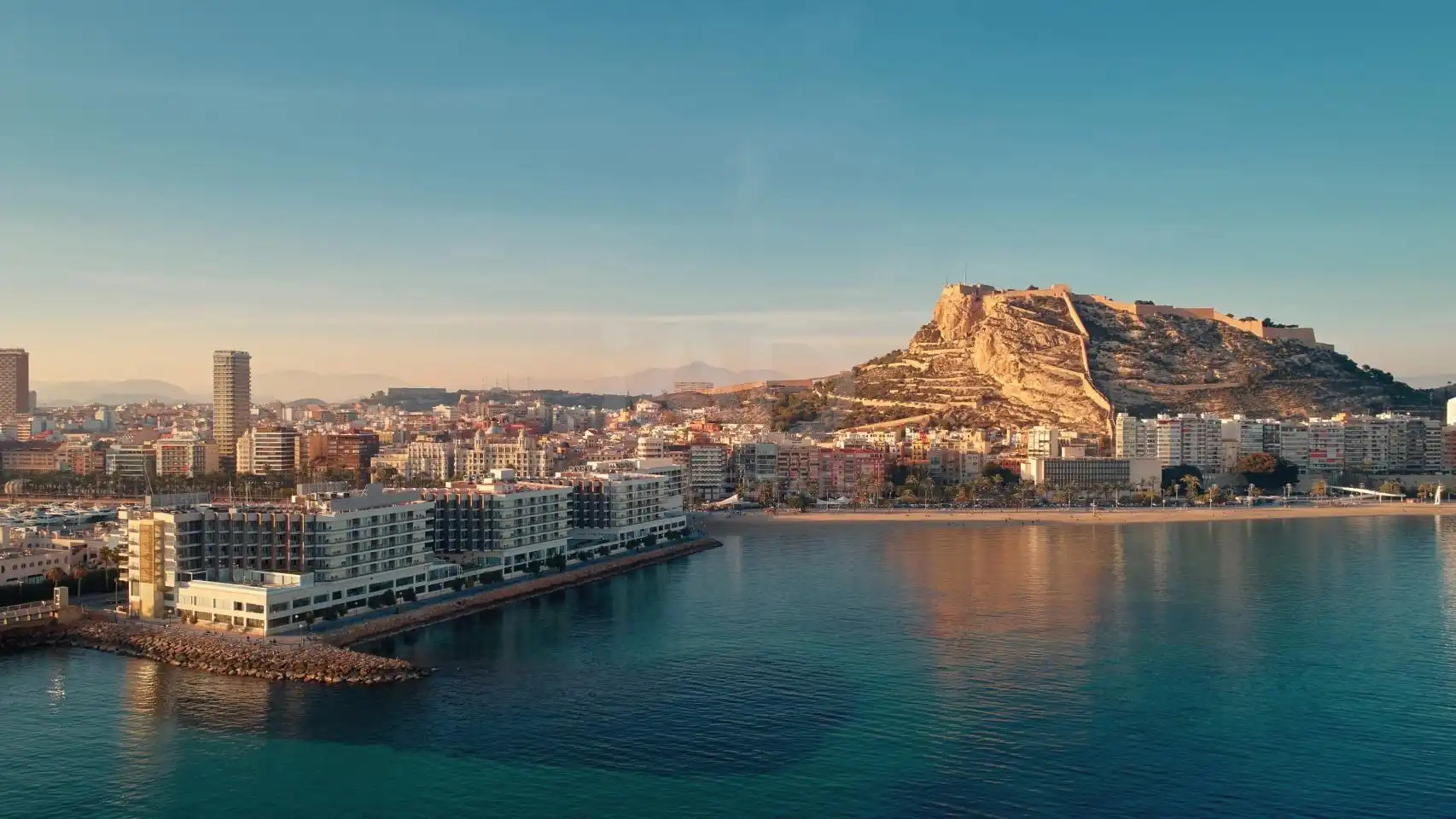 Vista exterior de Àtic en venda en Alicante / Alacant amb Aire condicionat, Calefacció i Terrassa