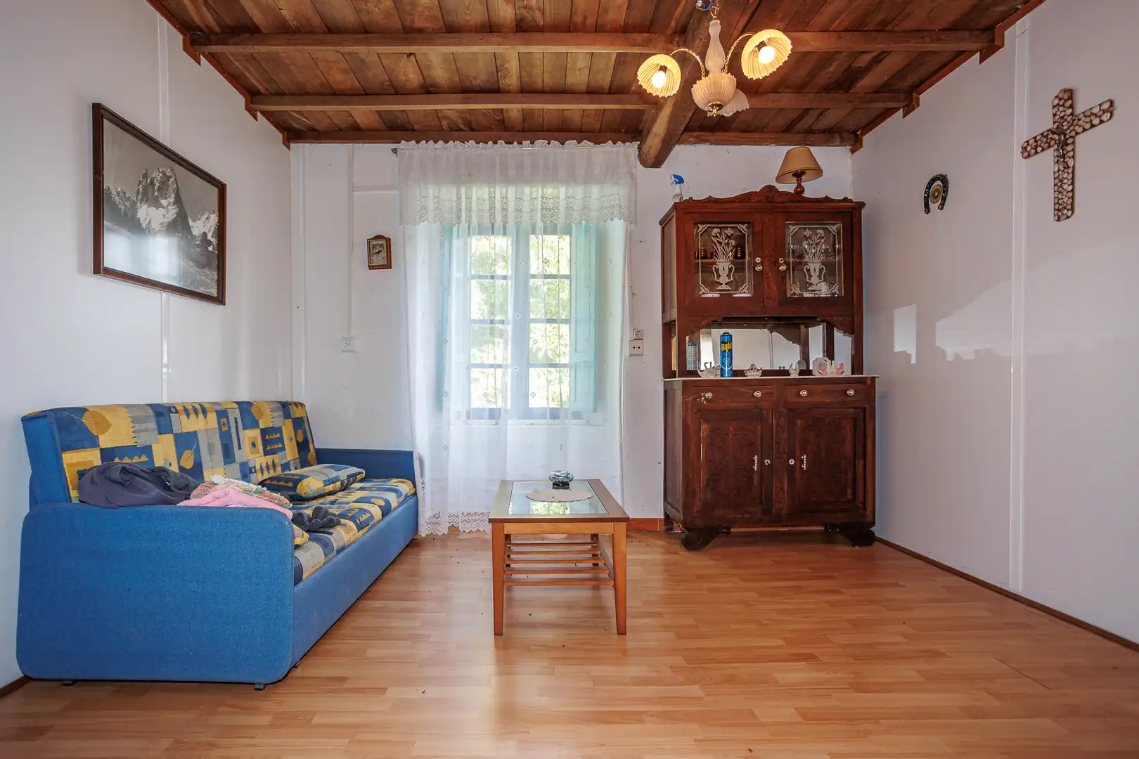 Sala d'estar de Finca rústica en venda en As Somozas  amb Moblat