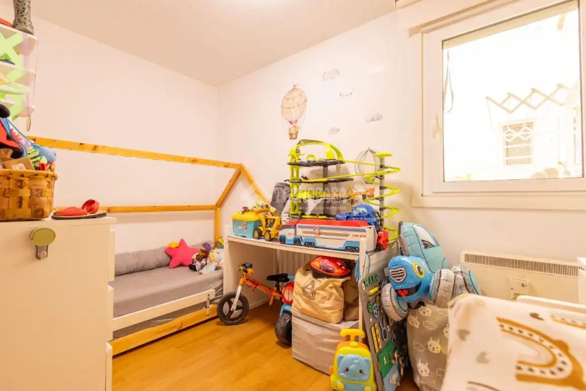 Habitación de Piso en venta en Castellanos de Moriscos con Calefacción, Terraza y Trastero