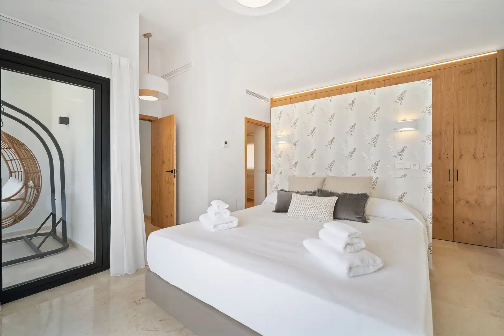 Houses for rent in Calle Alcala, Las Brisas