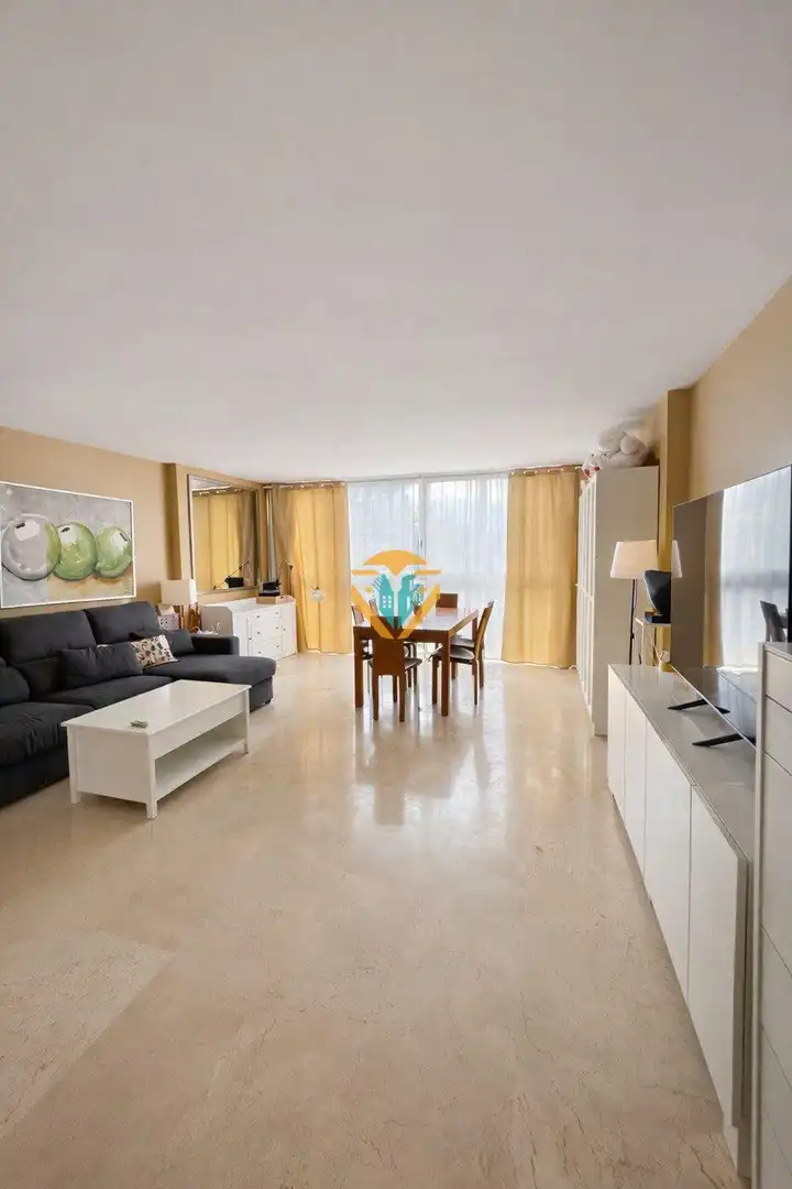 Appartement compact avec terrasse à vendre à Rincón de Loix, imagen 3