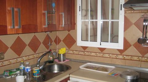 Foto 2 de Piso en venta en Calle Cuarzo, 8, Barriadas Norte,  Melilla Capital