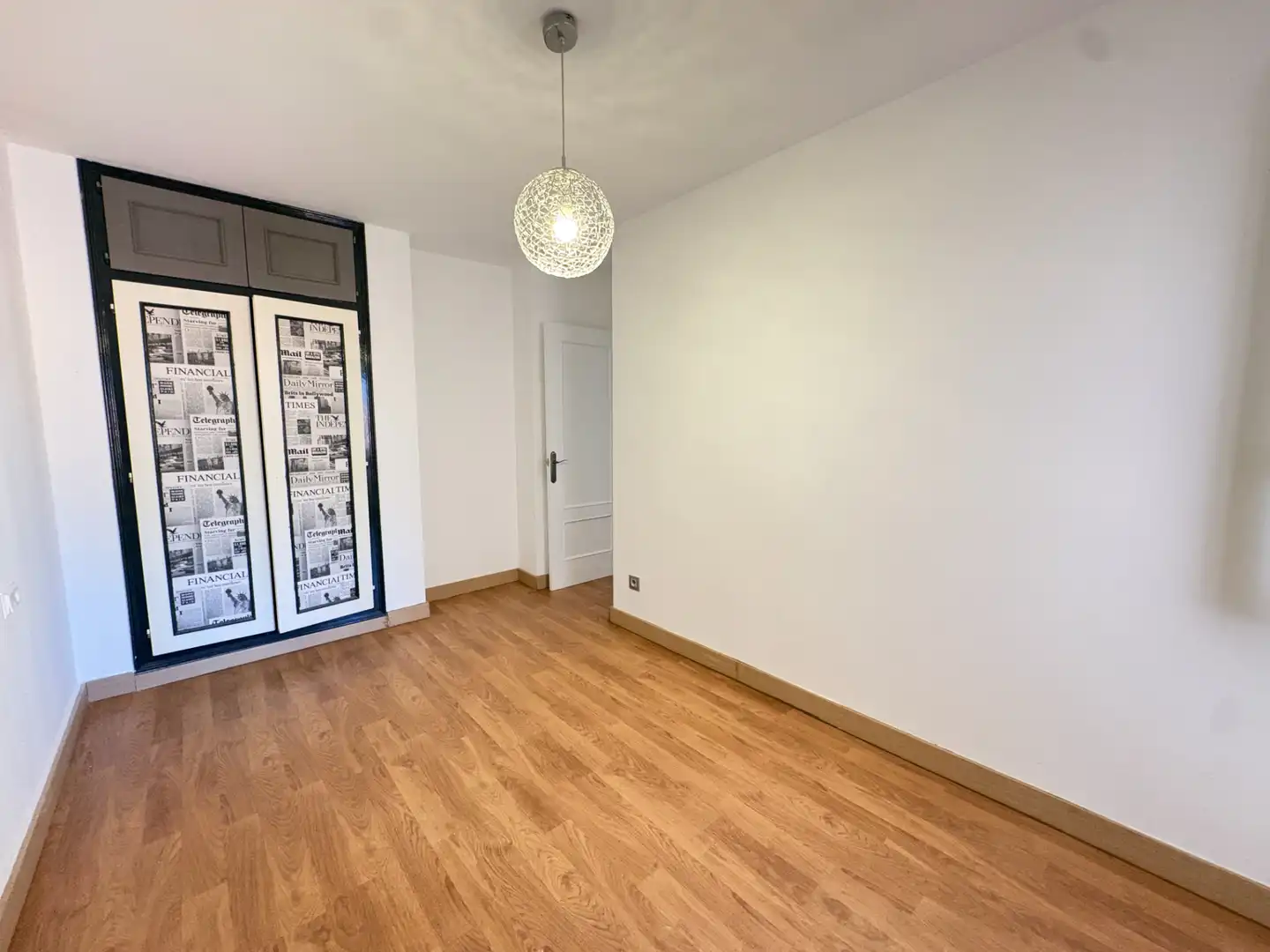 Dormitori de Apartament en venda en Roses amb Aire condicionat, Terrassa i Balcó