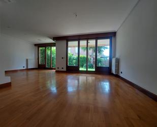 Living room of House or chalet for sale in  Logroño  with Heating, Private garden and Parquet flooring