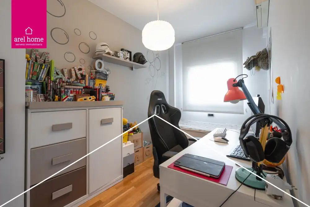 Habitación de Piso en venta en Sant Just Desvern con Calefacción, Parquet y Balcón