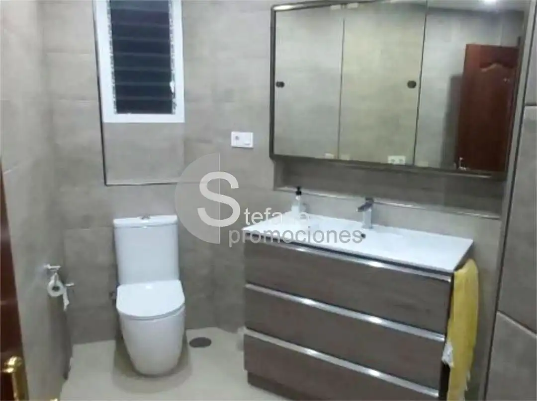 Baño de Piso en venta en Marbella con Parquet y Terraza