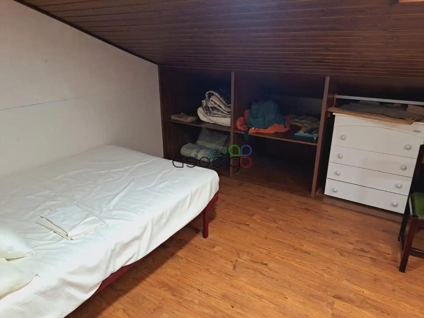 Habitación de Casa o chalet en venta en Solanillos del Extremo con Calefacción, Trastero y Piscina
