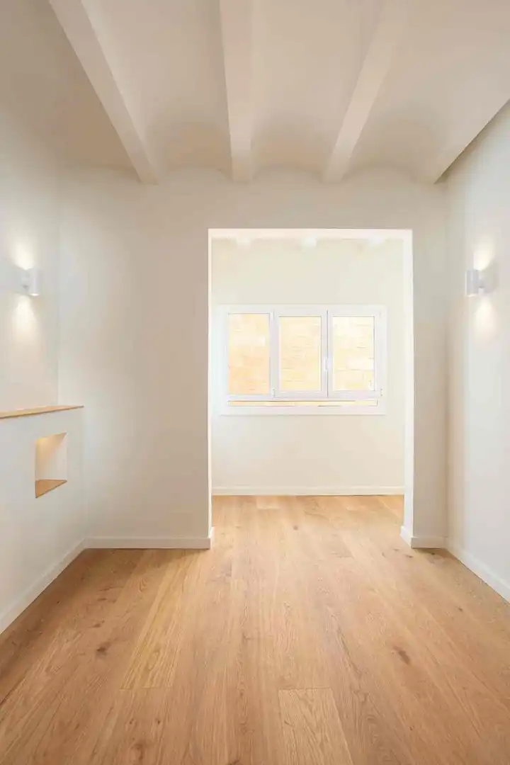 Habitación de Piso en venta en Barcelona con Parquet y Balcón