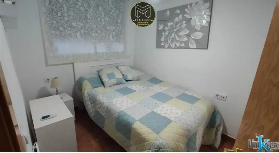 Dormitori de Casa o xalet en venda en Linares amb Terrassa