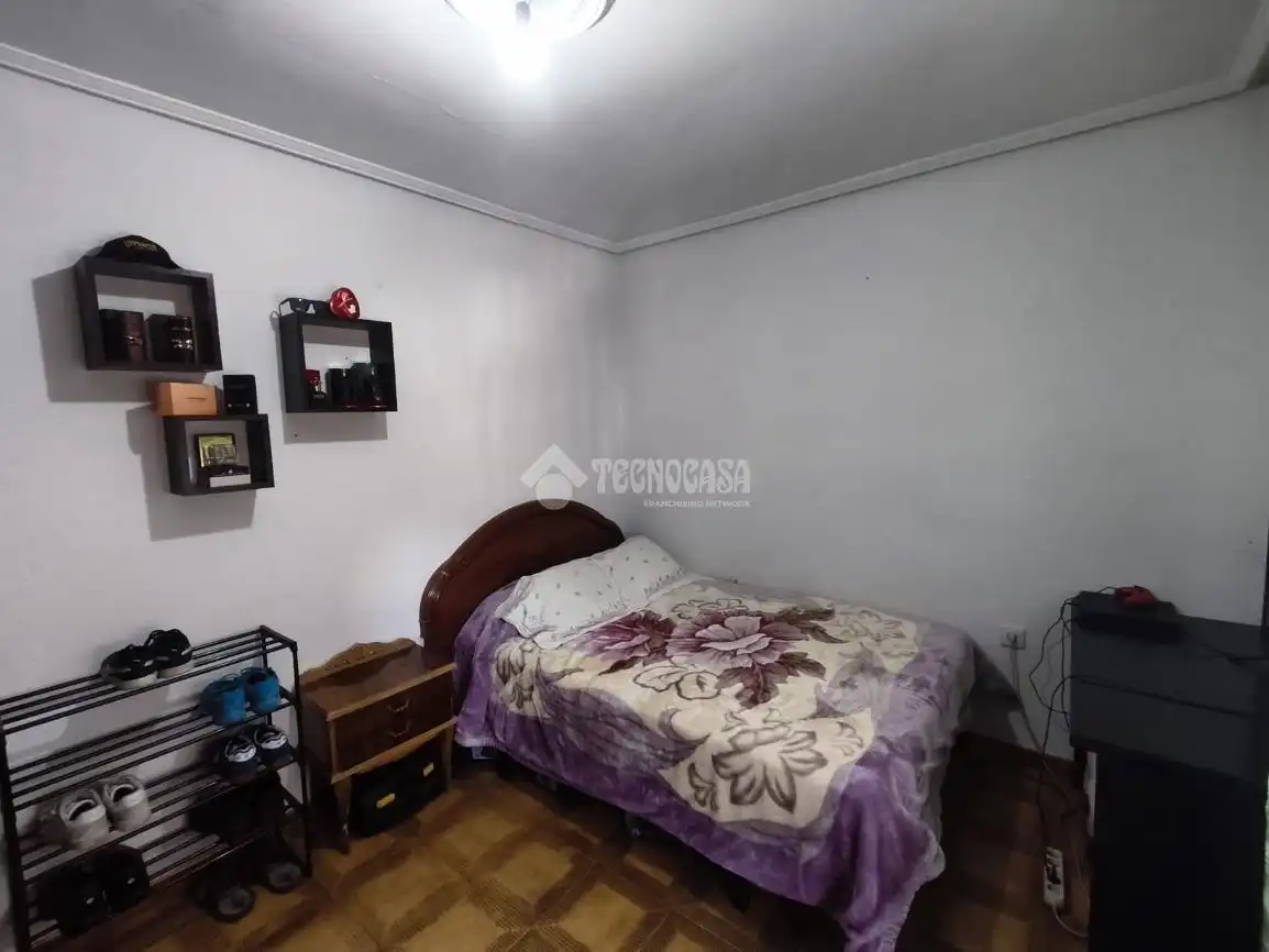 Dormitori de Pis en venda en Guadalajara amb Aire condicionat, Calefacció i Terrassa