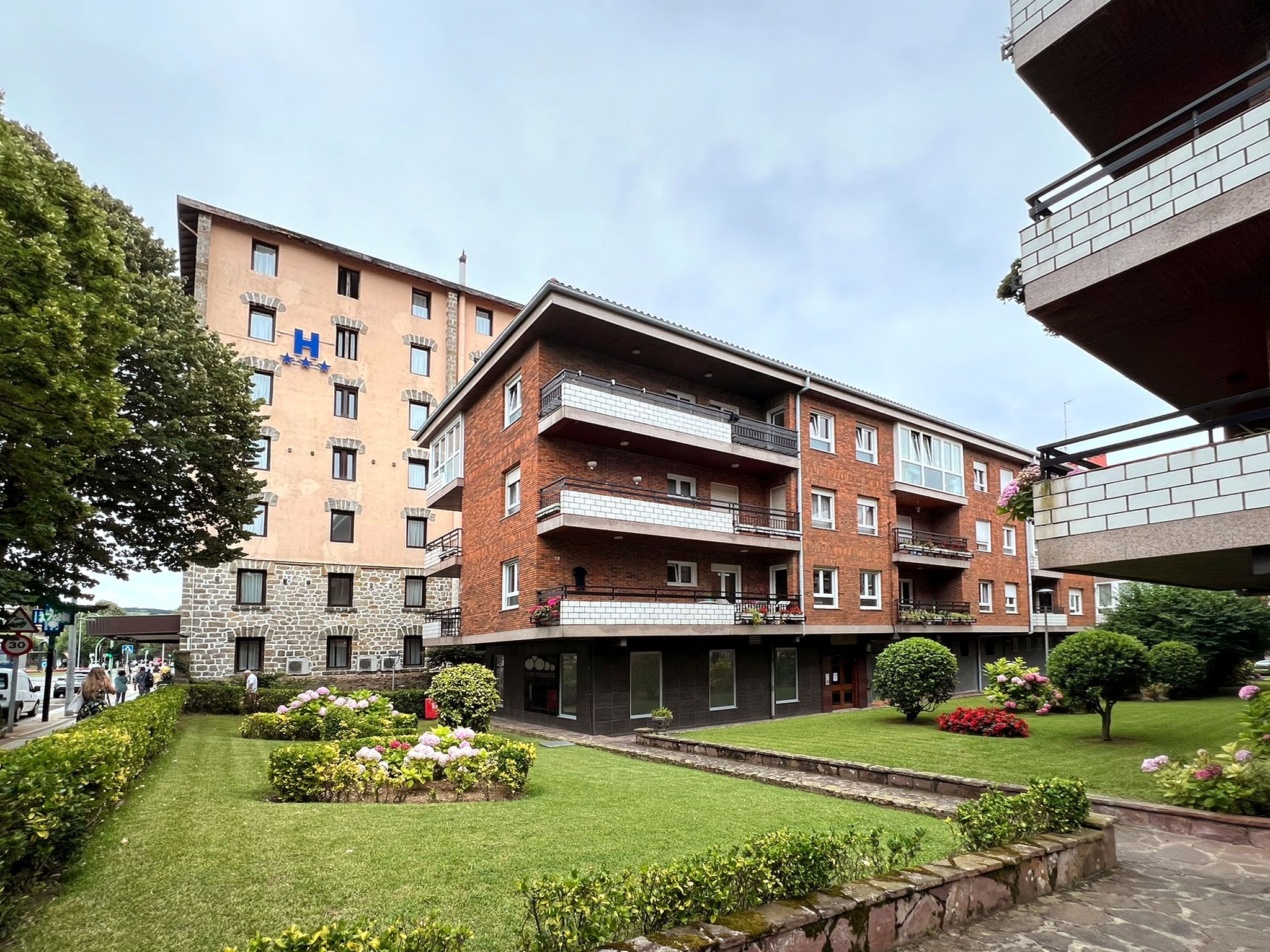 Exterior view of Flat for sale in Zarautz  with Heating, Terrace and Storage room