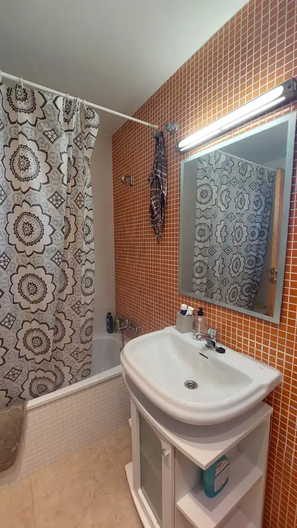Badezimmer von Wohnungen zur Miete in La Manga del Mar Menor mit Klimaanlage, Terrasse und Möbliert
