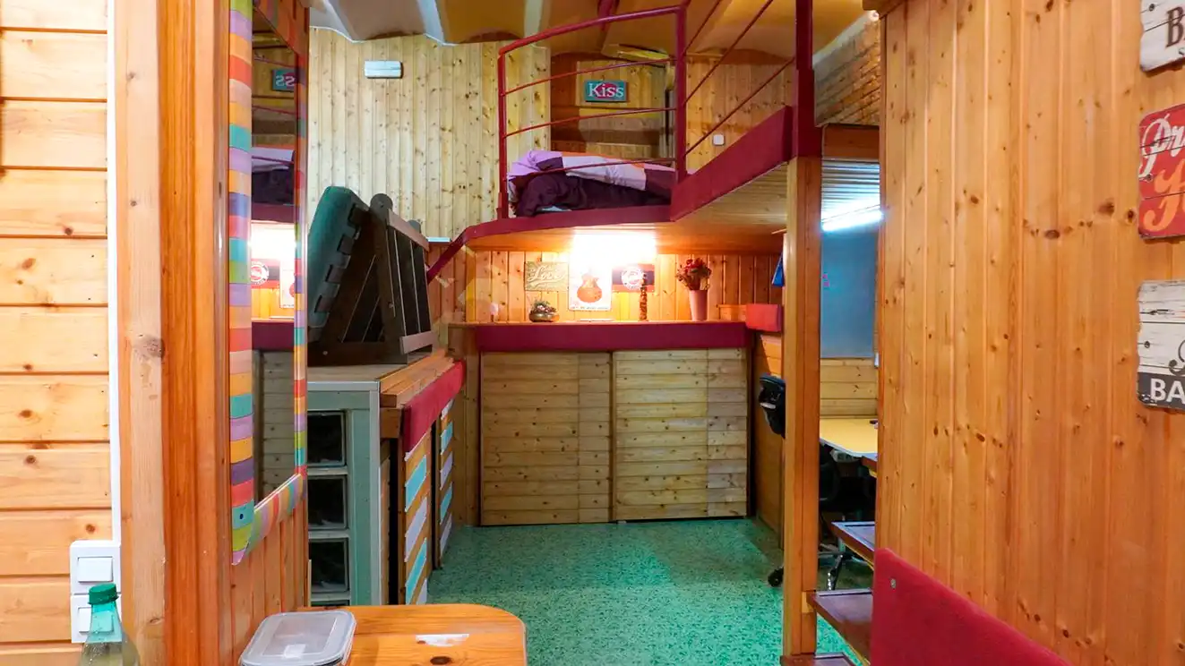 Estudio en venta en Barcelona con Parquet, Amueblado y Microondas