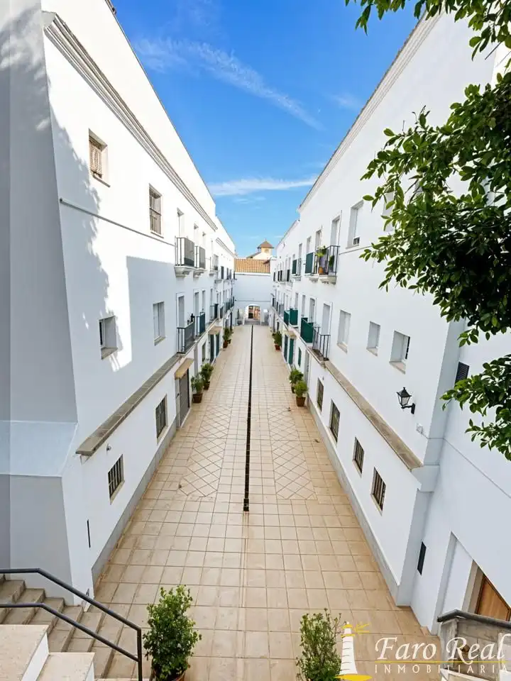Vista exterior de Planta baixa en venda en Sanlúcar de Barrameda amb Aire condicionat i Moblat