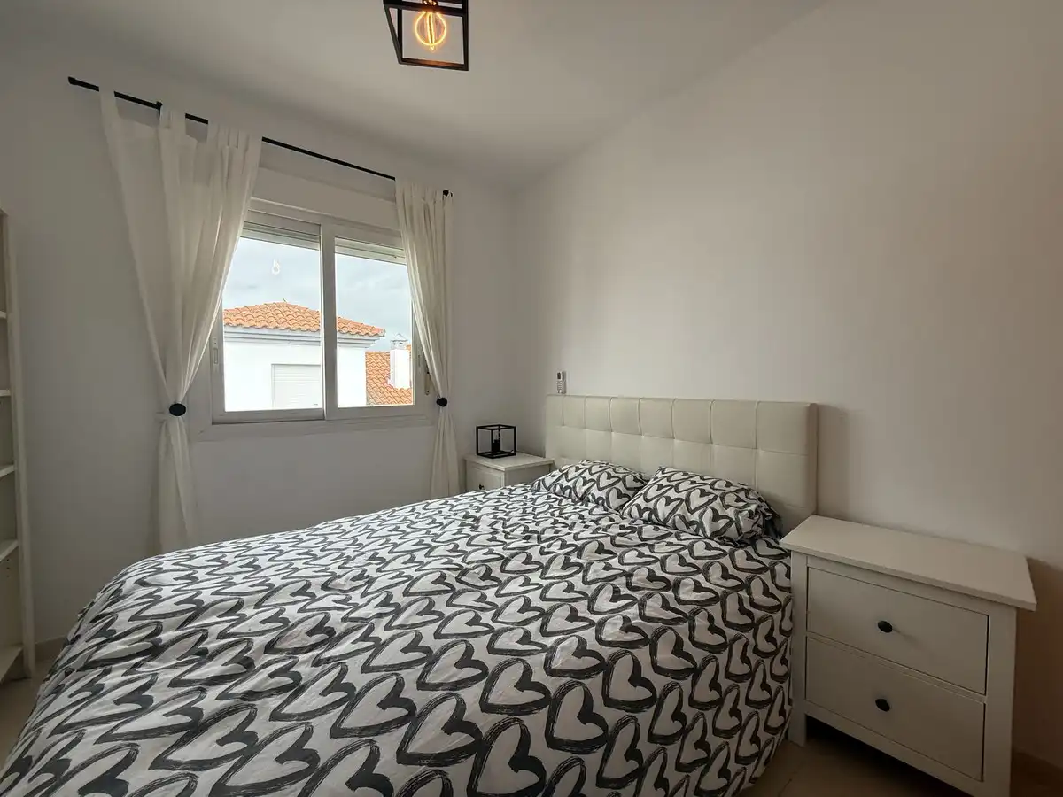 Schlafzimmer von Haus oder Chalet zum Verkauf in Fuente de Piedra mit Klimaanlage, Privatgarten und Terrasse
