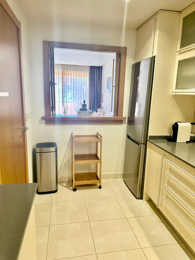 Cocina de Apartamento de alquiler en Estepona con Aire acondicionado, Terraza y Piscina