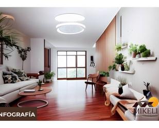 Sala d'estar de Pis en venda en Santander amb Calefacció i Parquet