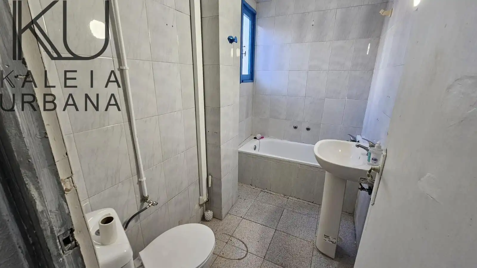 Baño de Piso en venta en Alicante / Alacant