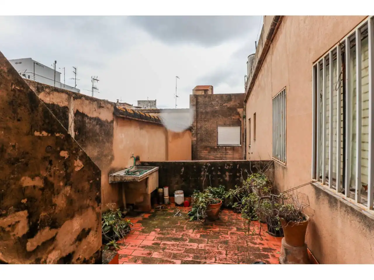 Terrassa de Casa adosada en venda en Oliva amb Terrassa i Moblat