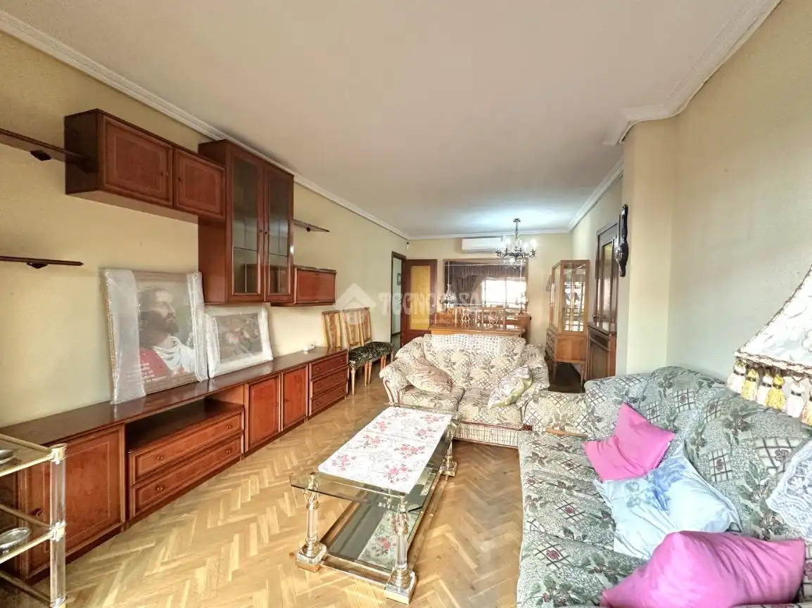 Sala d'estar de Pis en venda en Móstoles amb Aire condicionat, Calefacció i Parquet