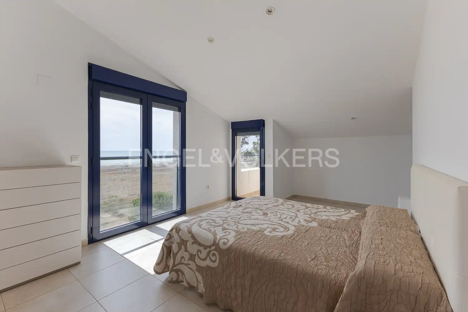 Bedroom of Houses for rent in Sagunto / Sagunt  with Air Conditioner, Heating and Private garden