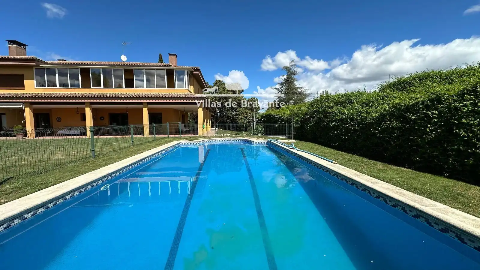 Exterior view of Houses for sale in Villanueva de la Cañada  with Air Conditioner, Heating and Parquet flooring