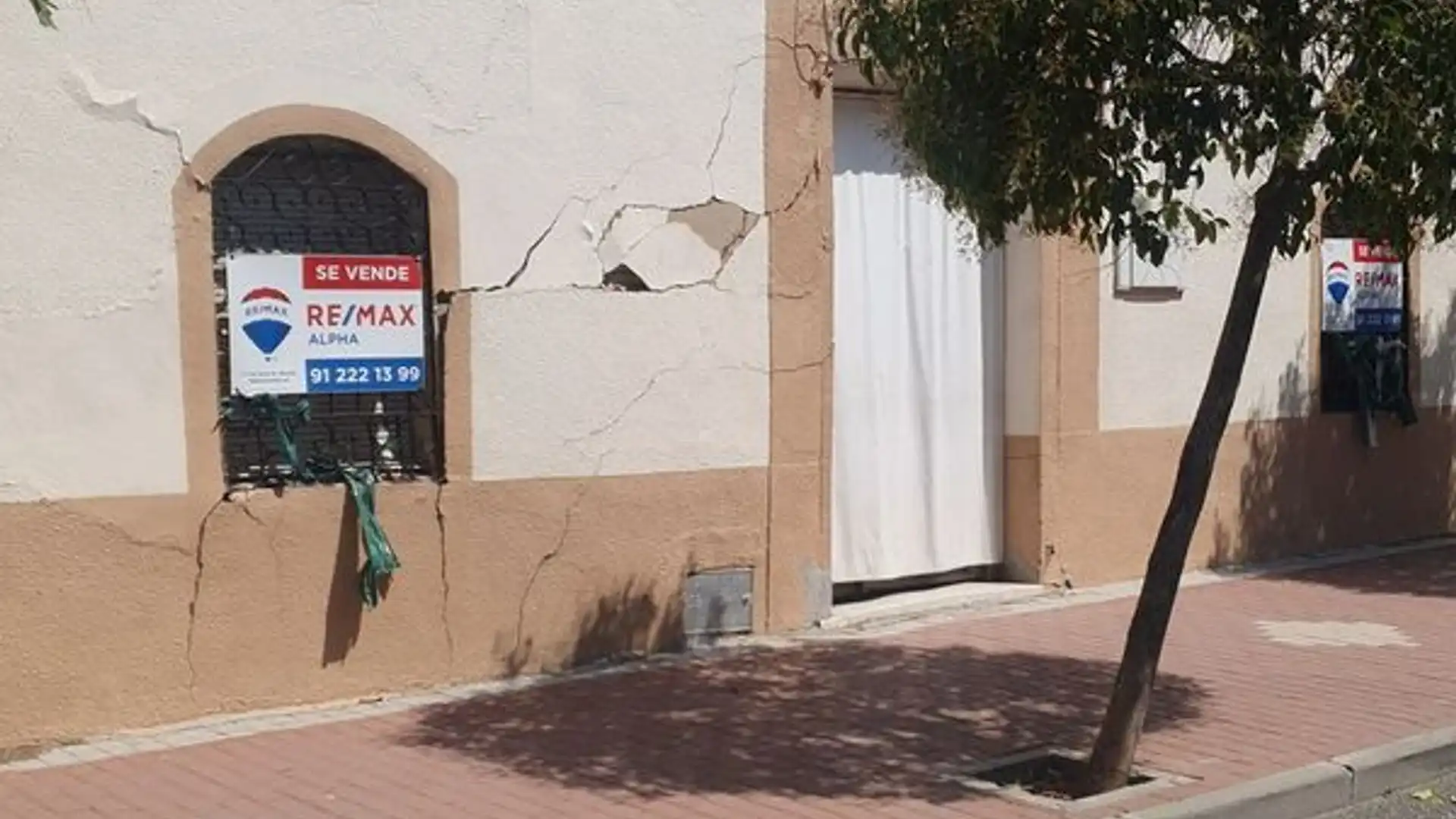 Vista exterior de Casa o chalet en venta en El Casar de Escalona con Jardín privado