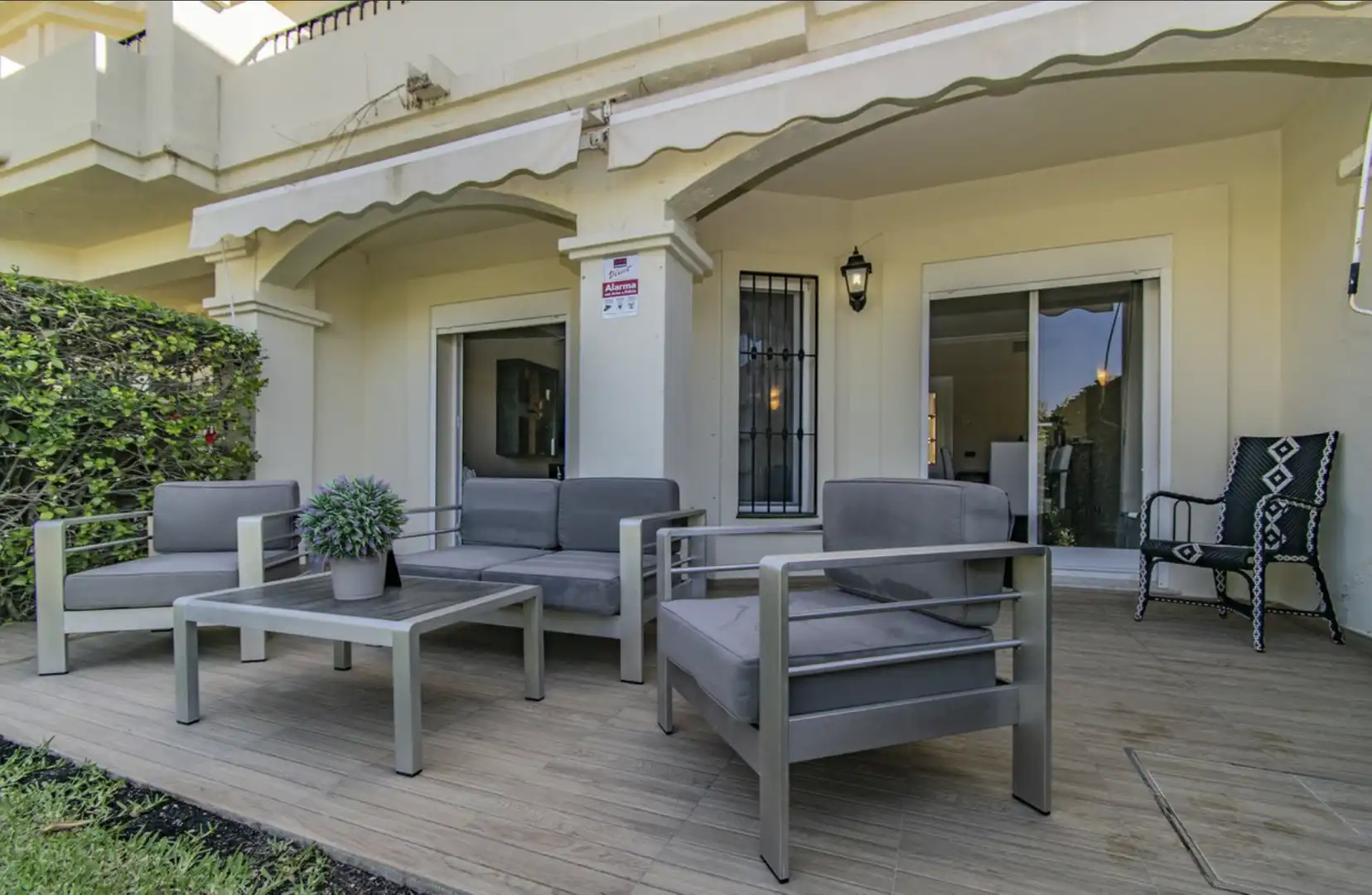 Casa aparellada amb piscina en venda a La Quinta, imagen 5
